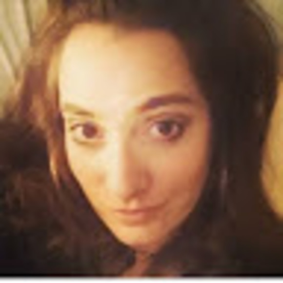 Meet your Posher, Amy - Picture 1 of 1